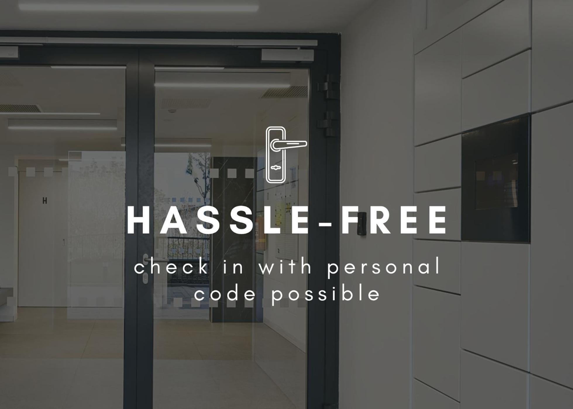 Beta Home - Free Garage, Air Condition, Garden, At Metro, 2Nd Parking On Request - Prague — Fotky 1